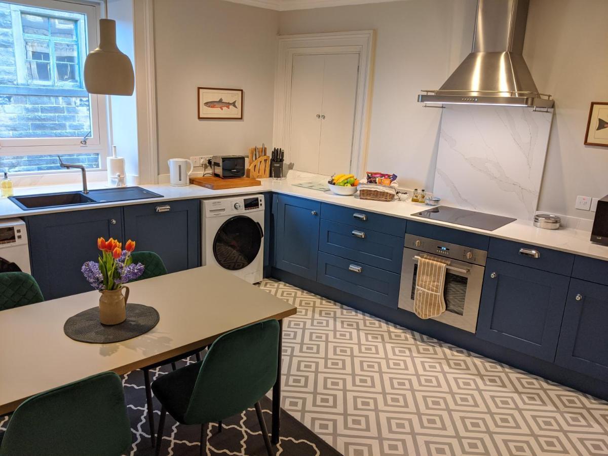 Central Hawick Spacious Stylish Flat With Log Burner Экстерьер фото