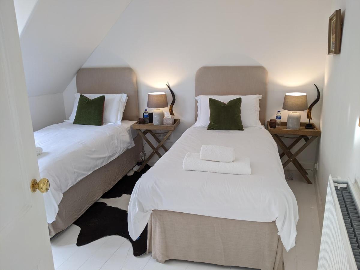 Central Hawick Spacious Stylish Flat With Log Burner Экстерьер фото